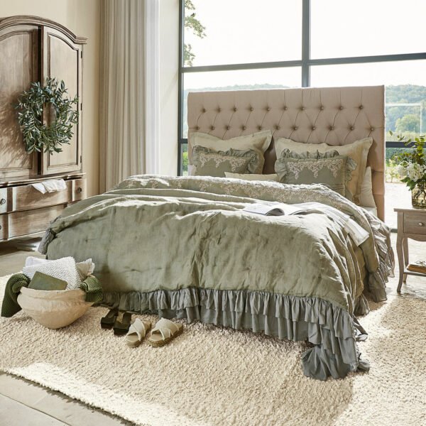 Lit capitonné style Chesterfield