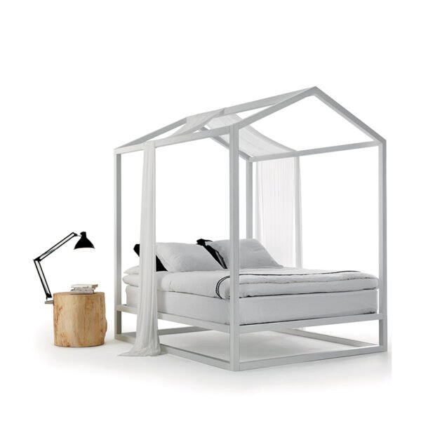 Lit baldaquin bois blanc frêne laqué blanc avec toit 160 x 200 cm