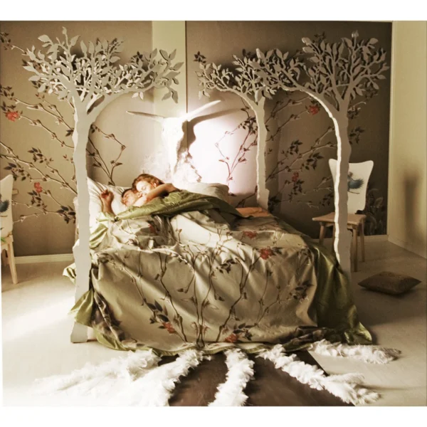 Lit baldaquin bois frêne sous le pommier luxe