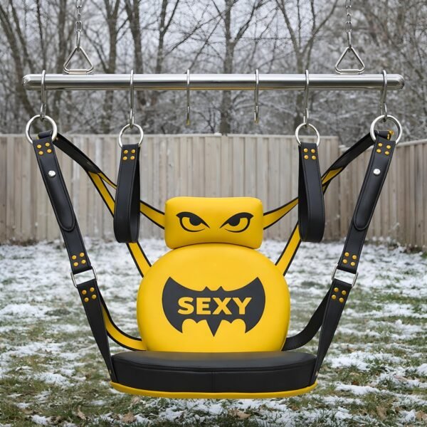 Balançoire en cuir jaune et noire sexy bat