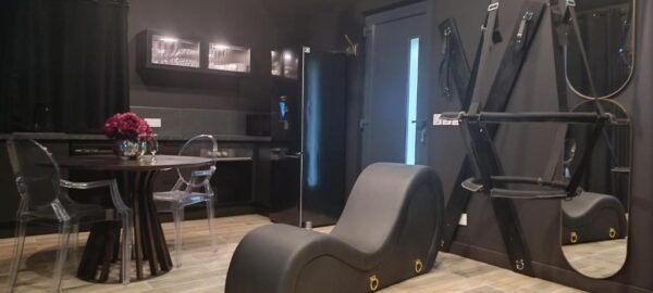 Blacq Room